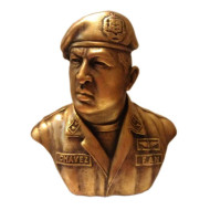 Presidente de Venezuela Hugo Chávez en busto de bronce.