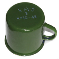 Taza verde rusa del esmalte metal del vintage